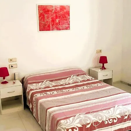 8010 Casa Montclar, Ubicada En Entorno Tranquilo, Al Lado De La Ciudadela , De La Playa, Del Centro Del Pueblo, De Restaurantes, Activadades Nauticas, Senderismo... - Es-258-148
