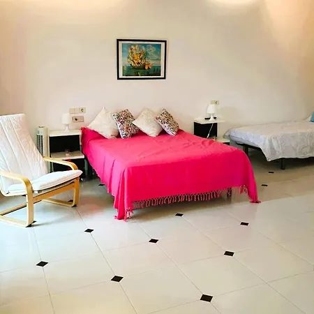 8010 Casa Montclar, Ubicada En Entorno Tranquilo, Al Lado De La Ciudadela , De La Playa, Del Centro Del Pueblo, De Restaurantes, Activadades Nauticas, Senderismo... - Es-258-148 Holiday home *
