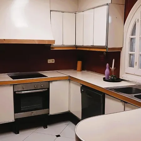 8010 Casa Montclar, Ubicada En Entorno Tranquilo, Al Lado De La Ciudadela , De La Playa, Del Centro Del Pueblo, De Restaurantes, Activadades Nauticas, Senderismo... - Es-258-148