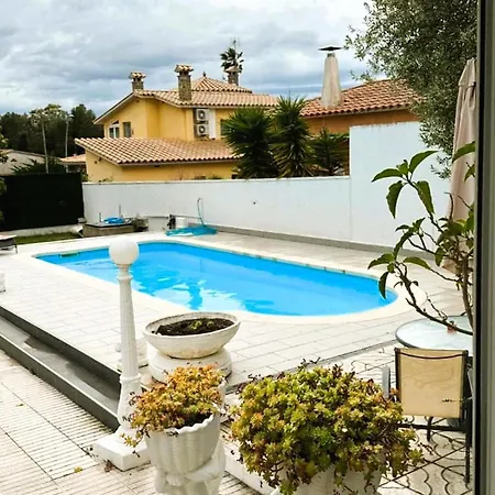 8010 Casa Montclar, Ubicada En Entorno Tranquilo, Al Lado De La Ciudadela , De La Playa, Del Centro Del Pueblo, De Restaurantes, Activadades Nauticas, Senderismo... - Es-258-148 Roses